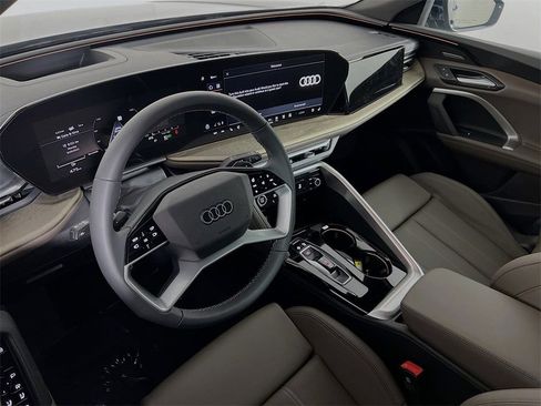 New 2025 Audi Q5 2.0T Premium Plus image 9