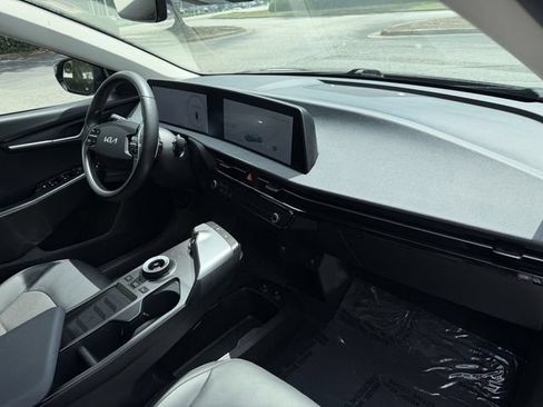 Certified 2024 Kia EV6 Light RWD image 34