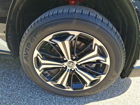 Used 2023 Toyota RAV4 XSE w/ Weather Package image 4