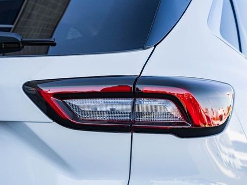 New 2026 Ford Escape SE w/ Class II Trailer Tow Package image 10