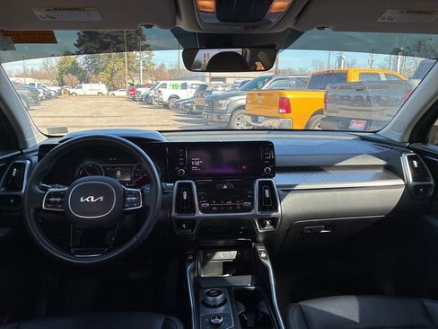 Used 2023 Kia Sorento EX image 13