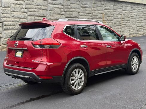 Used 2017 Nissan Rogue SV w/ SV Premium Package AWD/4WD image 7