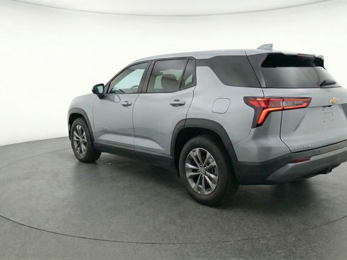 Used 2025 Chevrolet Equinox LT image 6