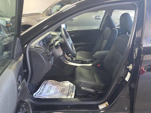 Used 2017 Honda Accord LX image 14