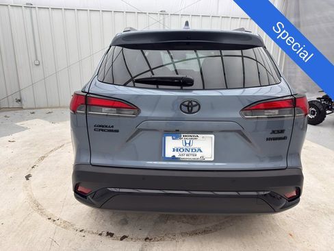 Used 2024 Toyota Corolla Cross XSE w/ Convenience Package image 25