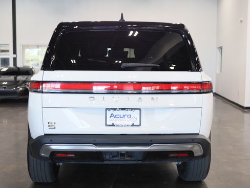 Used 2022 Rivian R1S Launch Edition Quad AWD/4WD image 5