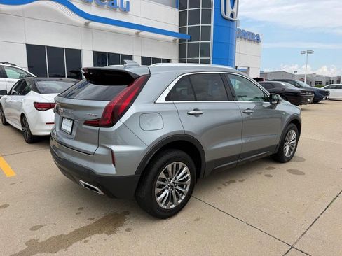 Used 2024 Cadillac XT4 Premium Luxury AWD/4WD image 2