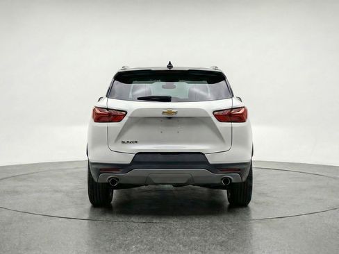 Used 2025 Chevrolet Blazer LT FWD image 7