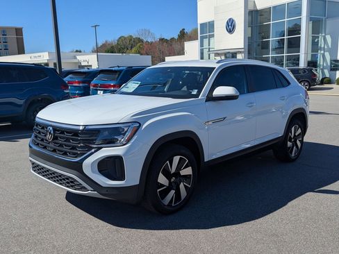 New 2025 Volkswagen Atlas Cross Sport SE image 7