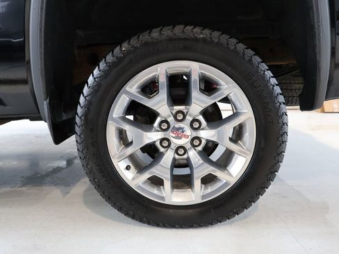 Used 2018 GMC Sierra 1500 SLT w/ SLT Premium Package AWD/4WD image 45