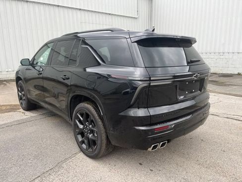 Used 2025 Chevrolet Traverse RS AWD/4WD image 7