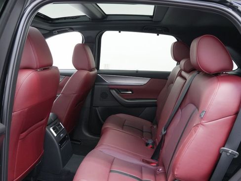 New 2025 MAZDA CX-70 Plug-In Hybrid w/ Premium Plus image 28