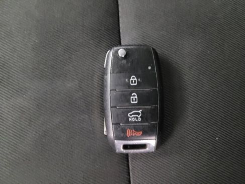 Used 2017 Kia Soul + image 32