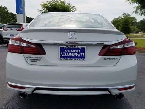Used 2017 Honda Accord Sport image 6