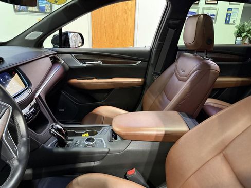 Used 2024 Cadillac XT5 Premium Luxury image 11