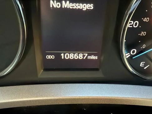 Used 2016 Toyota RAV4 XLE image 17