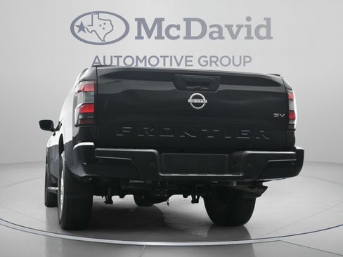 Used 2022 Nissan Frontier SV w/ Technology Package RWD image 29