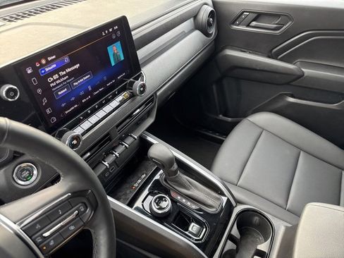 Used 2025 Chevrolet Colorado Trail Boss image 43