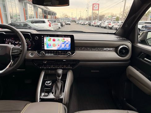 Used 2024 Chevrolet Colorado ZR2 w/ ZR2 Convenience Package III image 37