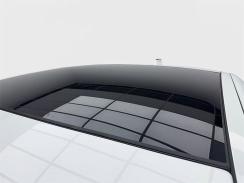 Used 2024 Jaguar XF R-Dynamic SE image 13