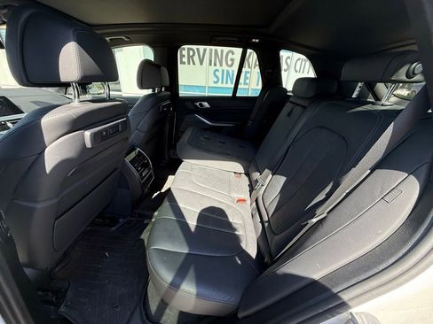 Used 2019 BMW X5 xDrive50i w/ Luxury Seating Package AWD/4WD image 11