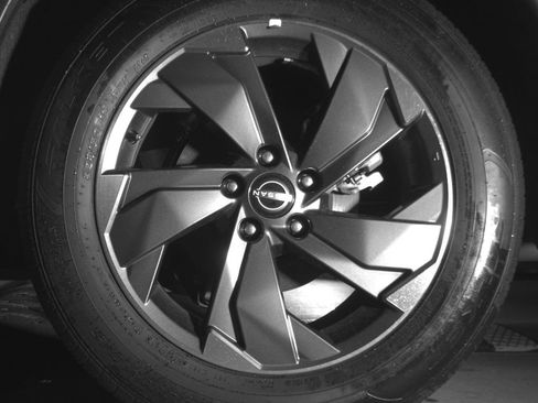 Used 2025 Nissan Rogue SV image 14