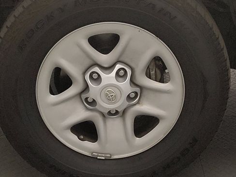 Used 2020 Toyota Tundra SR5 w/ SR5 Upgrade Package image 31