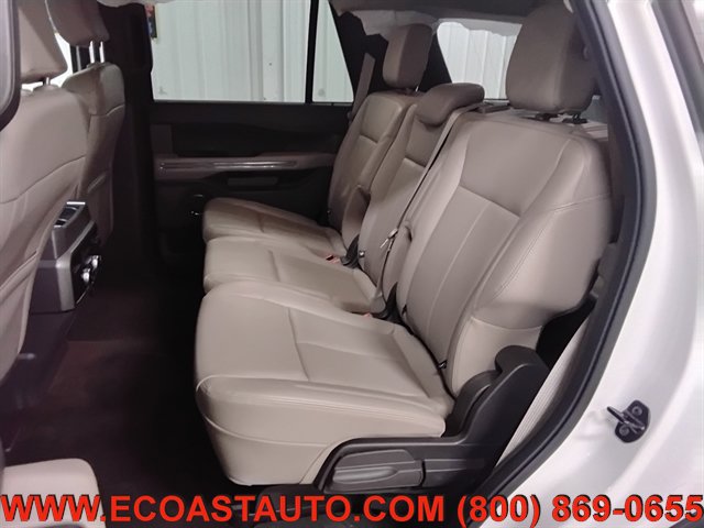 Used 2020 Ford Expedition XLT w/ Equipment Group 202A AWD/4WD image 13