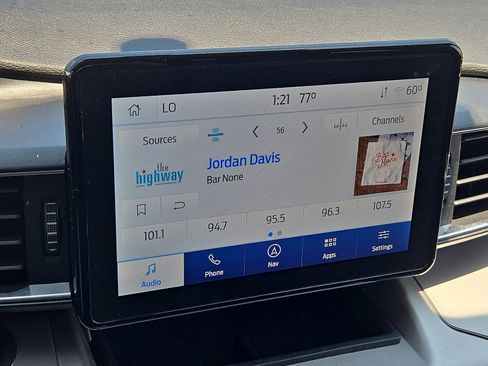 Certified 2022 Ford Explorer XLT w/ Equipment Group 202A image 17