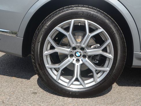 Used 2025 BMW X7 xDrive40i AWD/4WD image 26