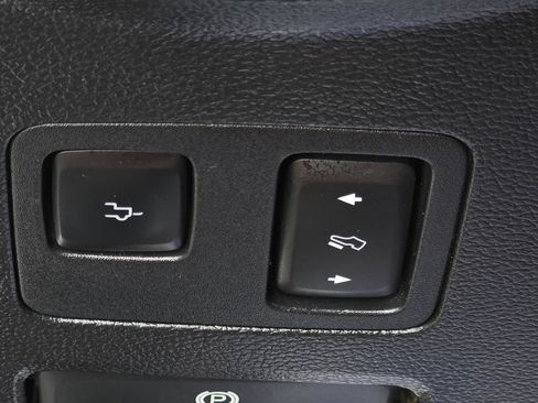 Used 2020 Ford F250 Lariat w/ Lariat Ultimate Package AWD/4WD image 12