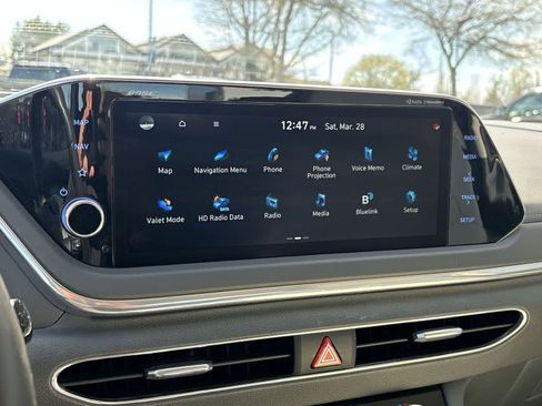 Used 2023 Hyundai Sonata Limited image 13