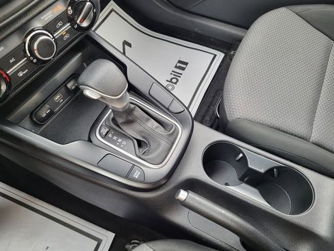 Used 2024 Kia Soul LX w/ Option Group 015 image 17