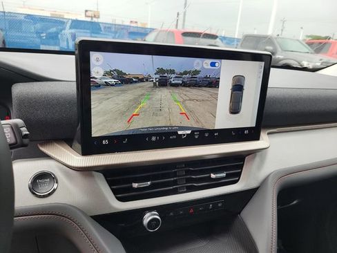 New 2026 Ford Explorer Active RWD image 13