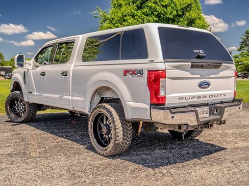 Used 2017 Ford F250 XLT w/ XLT Value Package AWD/4WD image 6