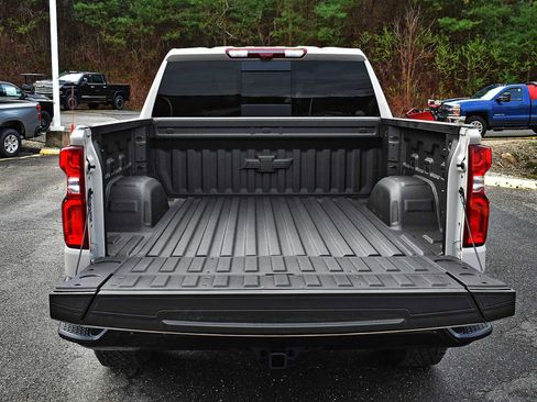 New 2026 Chevrolet Silverado 1500 ZR2 w/ LPO, Dark Essentials Package AWD/4WD image 9