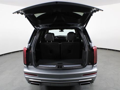 Used 2023 Cadillac XT6 Premium Luxury FWD image 16