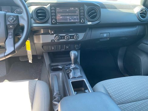 Used 2022 Toyota Tacoma SR w/ SR Convenience Package RWD image 13