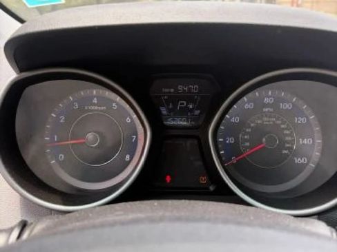 Used 2016 Hyundai Elantra SE FWD image 11