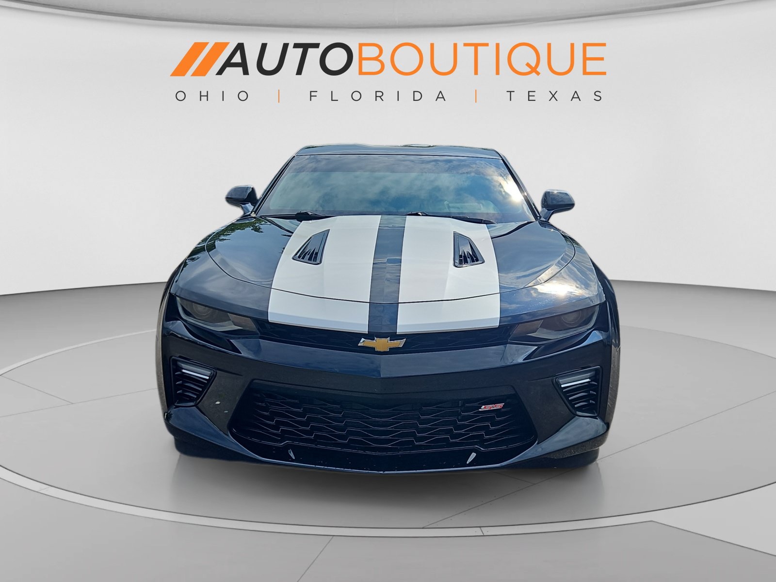 Used 2018 Chevrolet Camaro SS RWD image 8