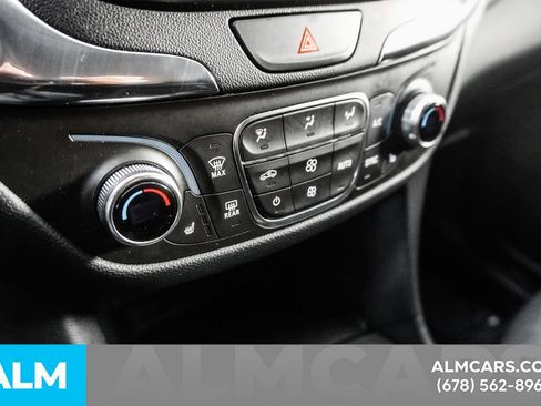 Used 2019 Chevrolet Equinox LT image 40