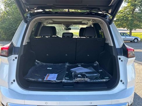 New 2026 Nissan Rogue Platinum w/ Platinum Premium Package image 13