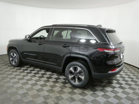 Used 2022 Jeep Grand Cherokee Limited 4xe image 6