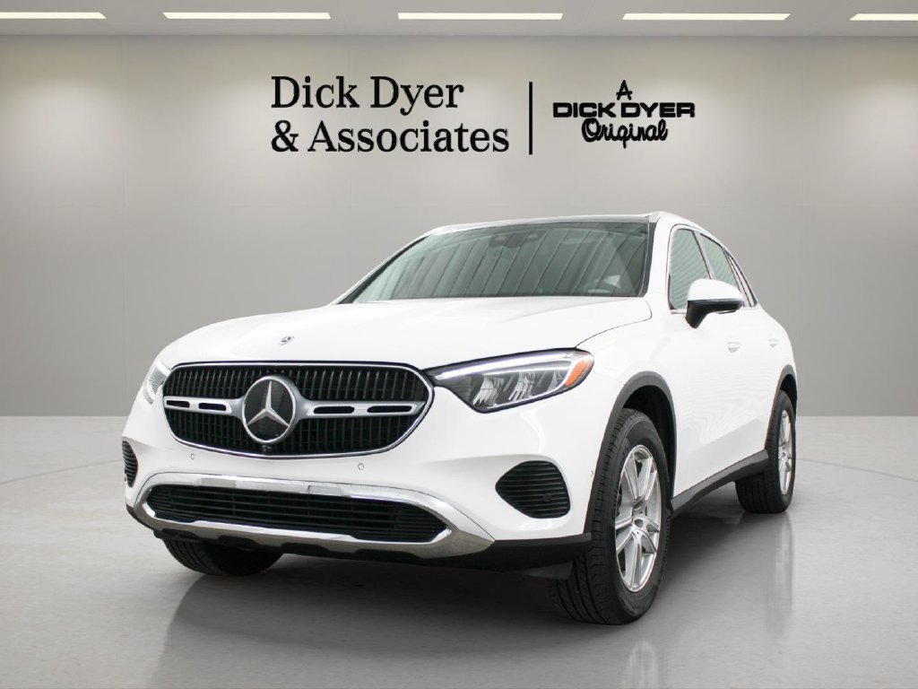 Used 2026 Mercedes-Benz GLC 300 4MATIC image 5