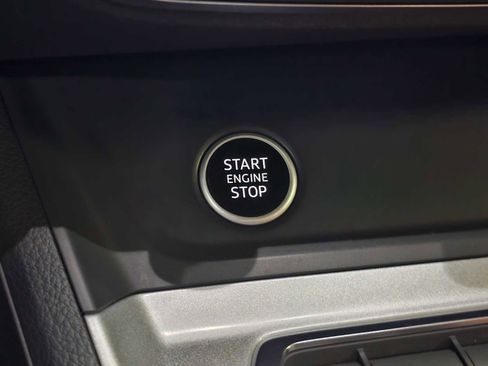 Used 2022 Audi Q3 2.0T Premium w/ Convenience Package image 34