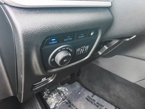 Used 2024 Jeep Grand Cherokee Limited 4xe image 15