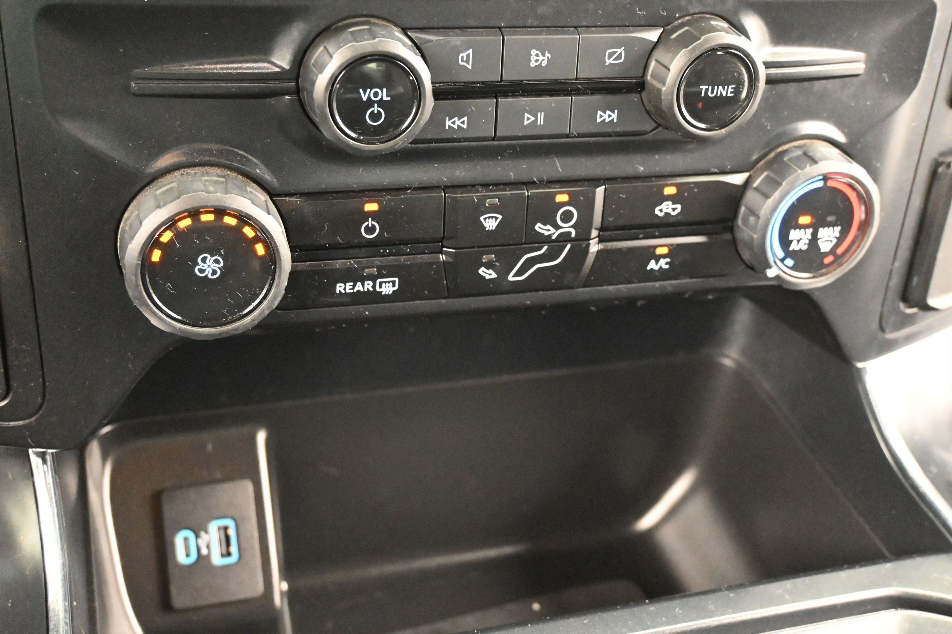 Used 2024 Ford F150 STX AWD/4WD image 19