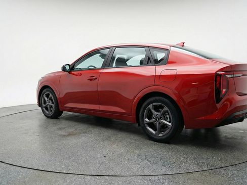 Used 2025 Kia K4 FWD image 6