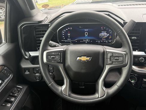 Used 2025 Chevrolet Silverado 2500 LT w/ Z71 Chrome Sport Edition image 42
