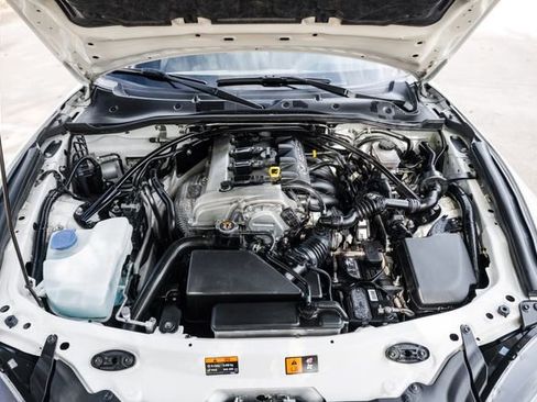 Used 2017 MAZDA MX-5 Miata Club w/ Brembo/BBS Package image 30